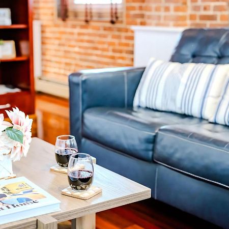 Jennifer'S Riverfront Foundry Apartment Downtown Providence Exterior photo