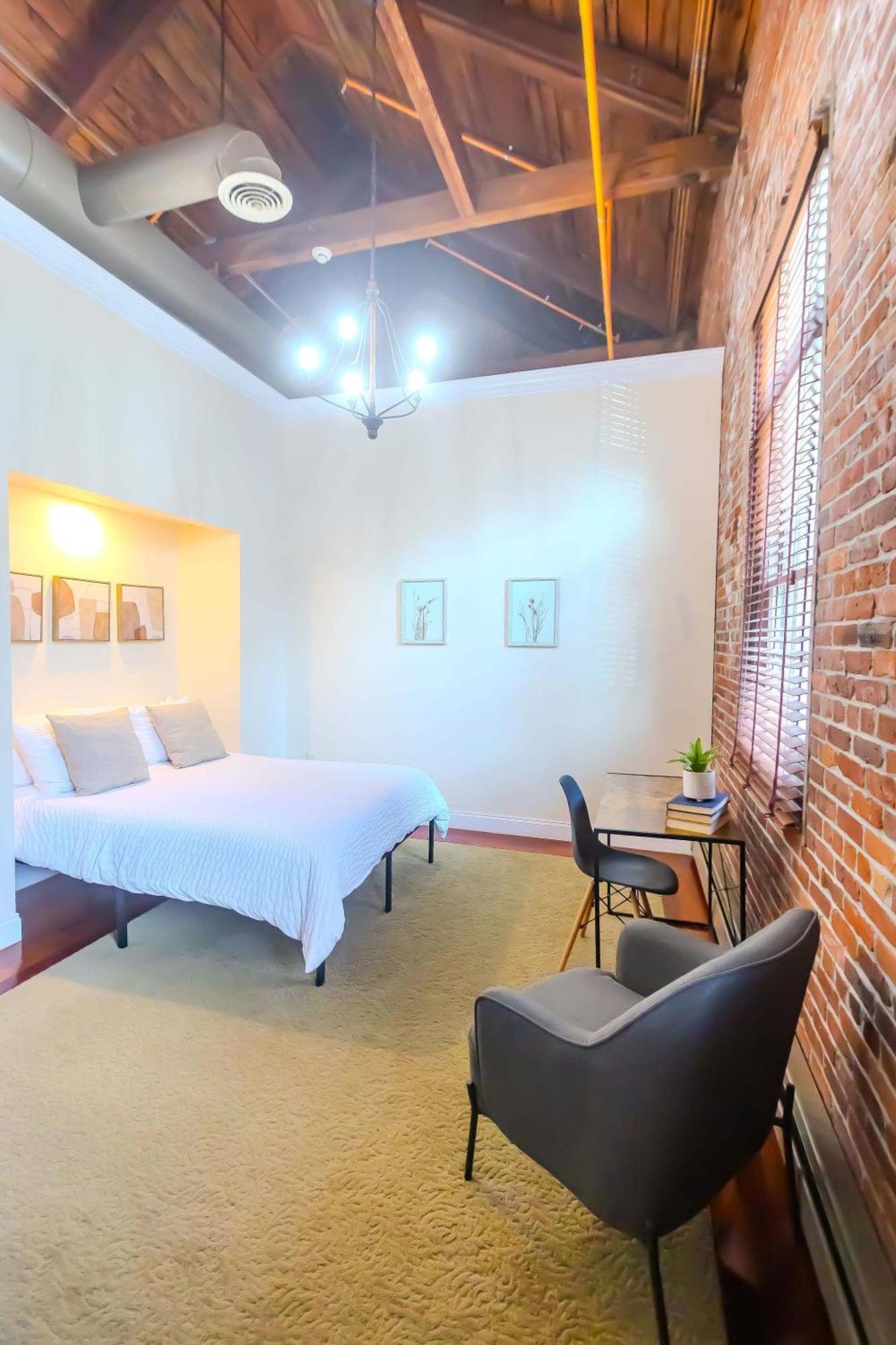 Jennifer'S Riverfront Foundry Apartment Downtown Providence Exterior photo